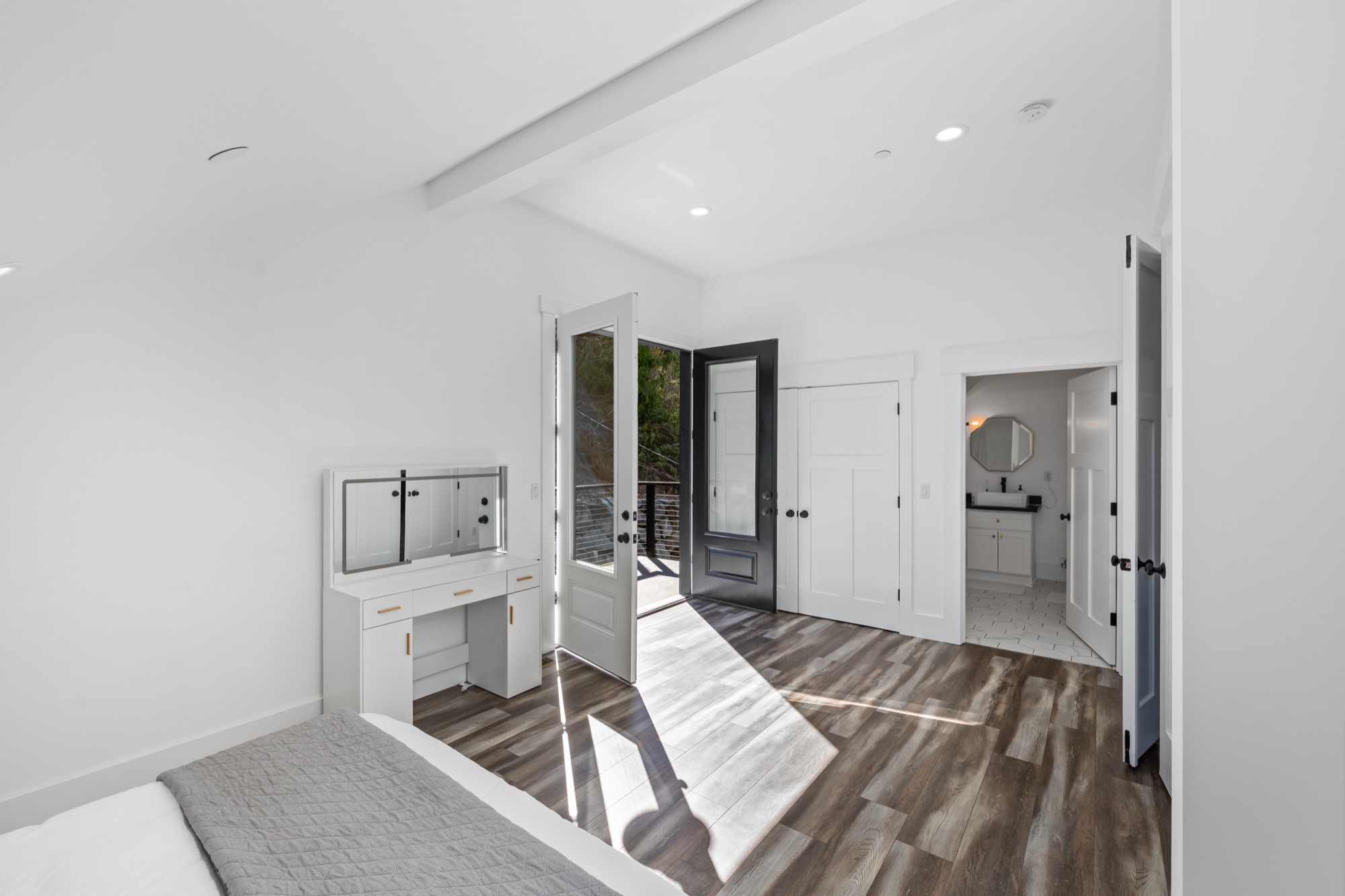 Copper Crest estate — gallery image 09